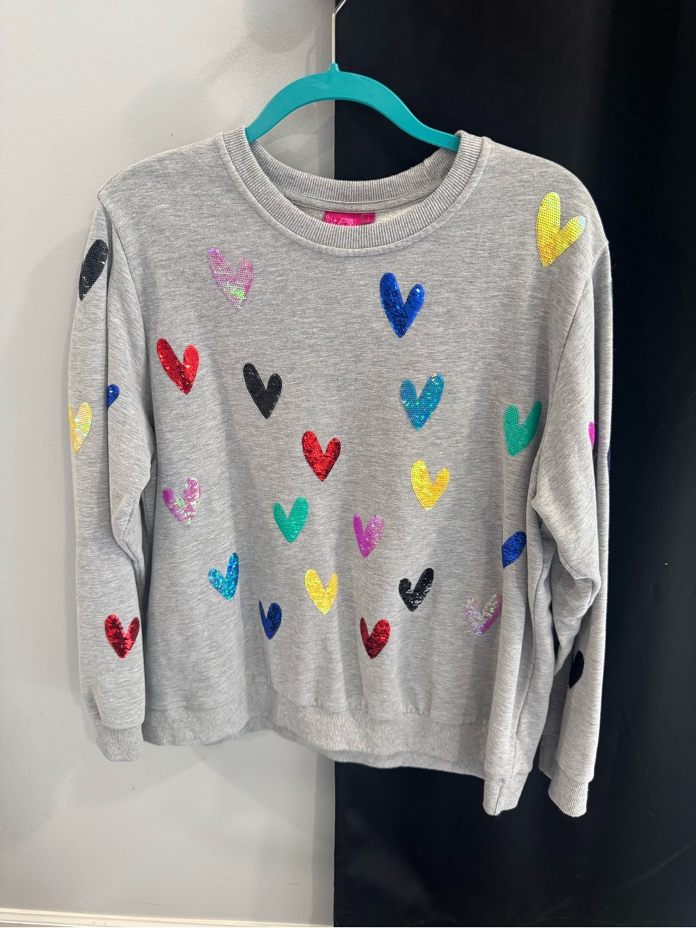 Queen of Sparkles Grey Heart Sweatpants and Sweatshirt Set - Picture 2 of 9